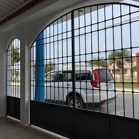 Beach House In Punta Carnero Salinas / Casa ภายนอก รูปภาพ