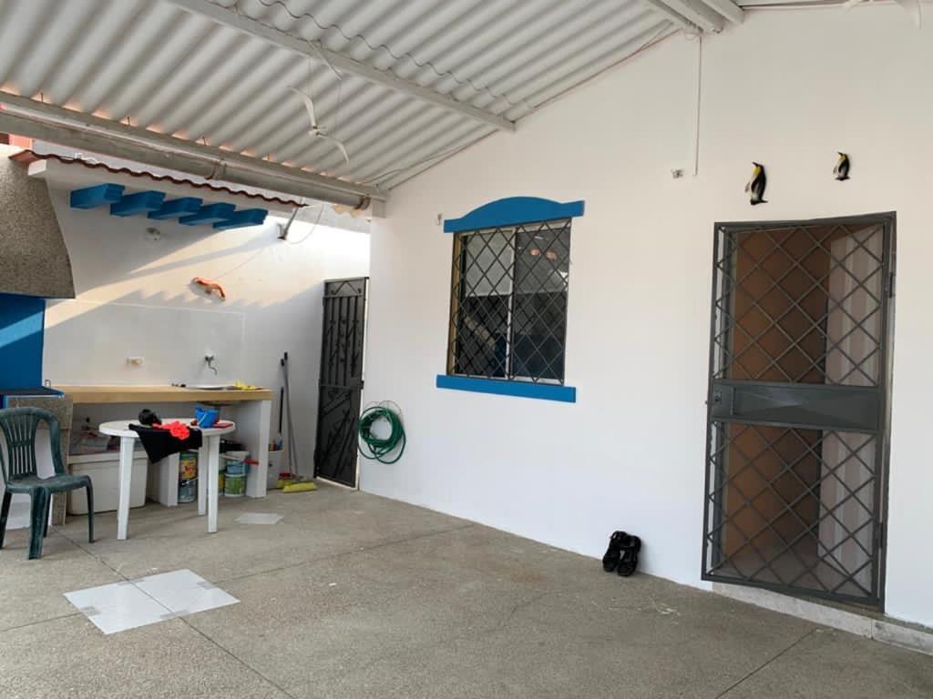 Beach House In Punta Carnero Salinas / Casa ภายนอก รูปภาพ